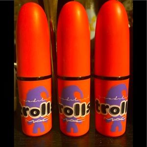 Set of 3 LE Trolls MAC lipsticks 💄